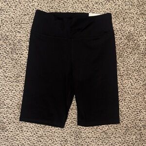 Move by H&M Women’s Black High-Waist Bike Shorts